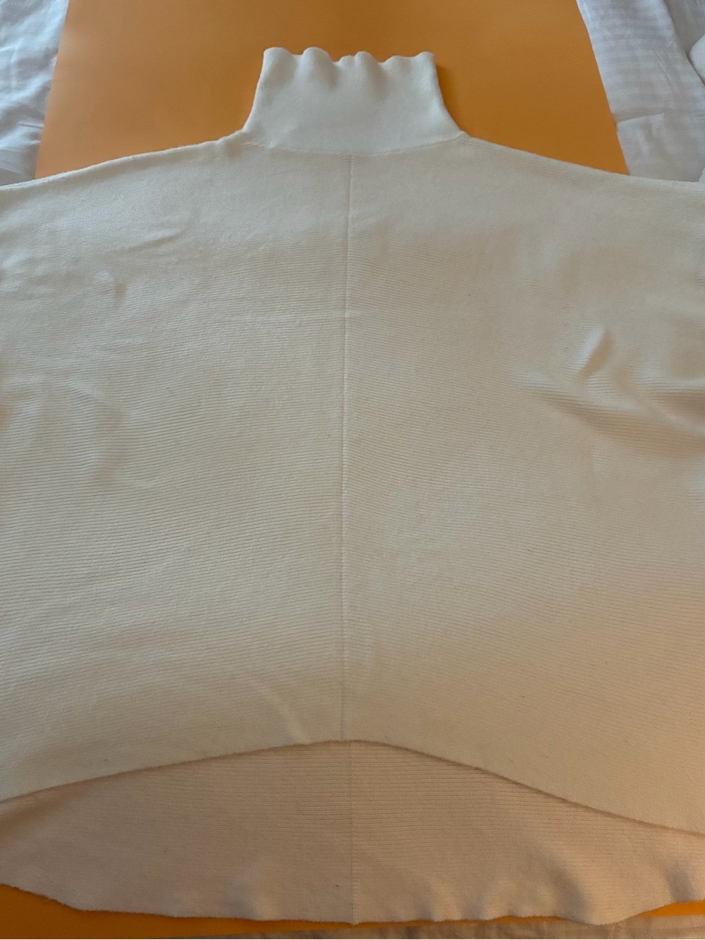 Oversized Super Soft Turtleneck Sweater White Cream Size S High-Low